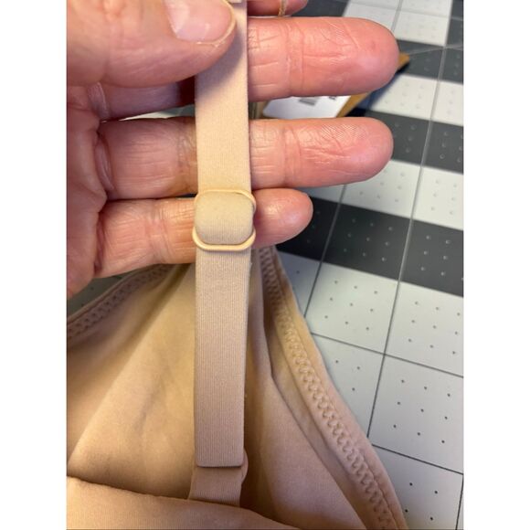 SKIMS NWT Triangle Bralette in Mica Size XS - Picture 5 of 7